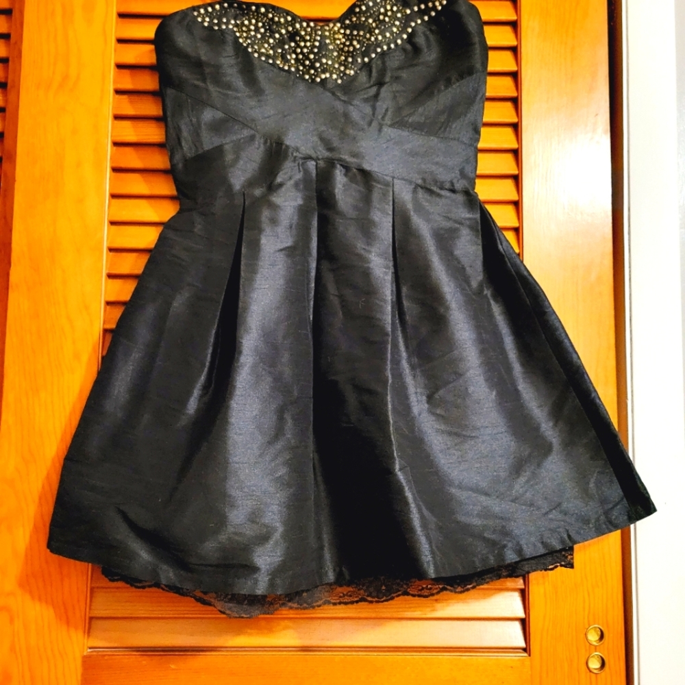 Black short party dress